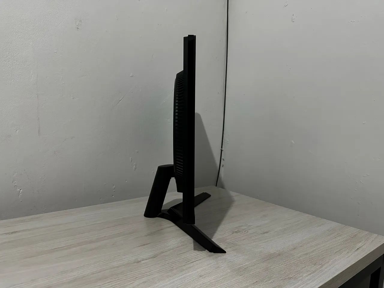 Monitor LG 27 polegadas 180hz 1ms - 27GS60F-B - Foto 3