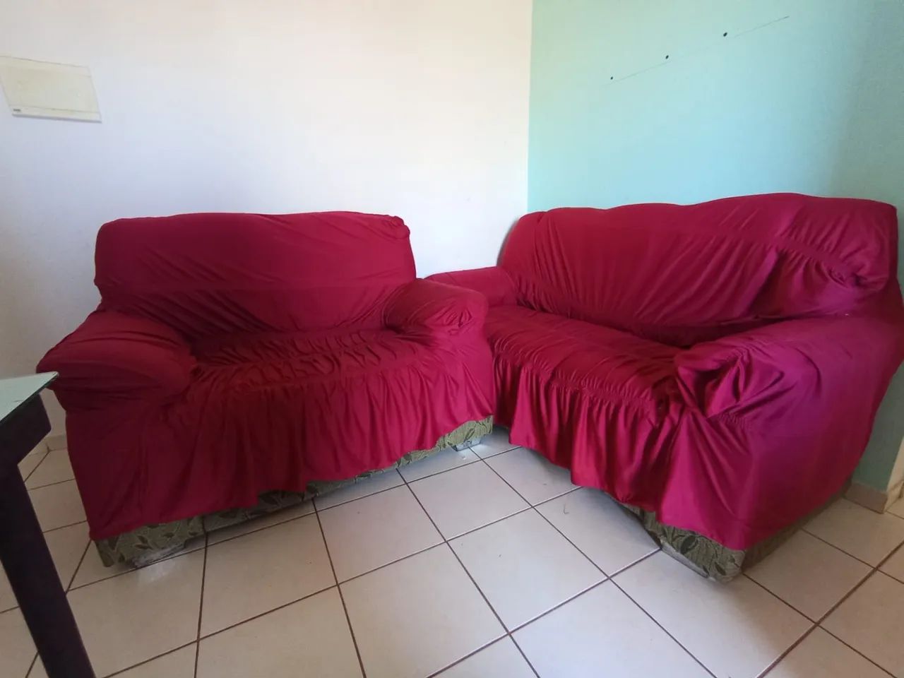 Sofá bom está conservado