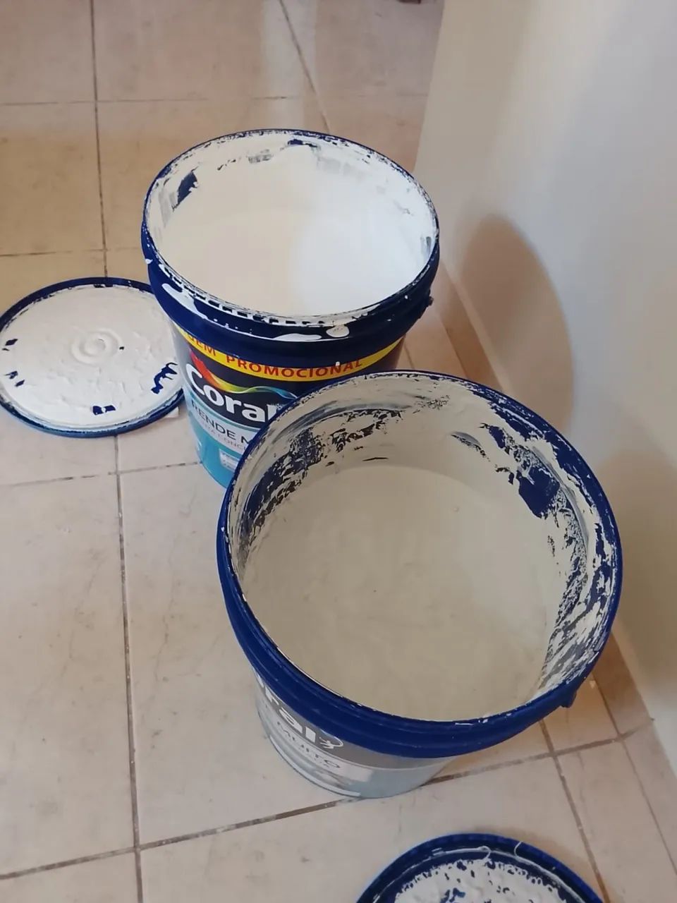 Tintas Coral 15 Litros - Branco Neve e Branco Gelo | R$ 280 Cada - Foto 2