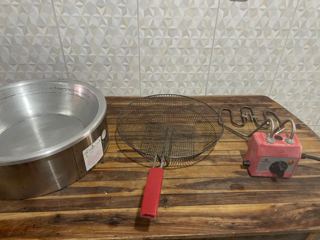 TACHO FRITADOR ELÉTRICO 7L - Foto 2