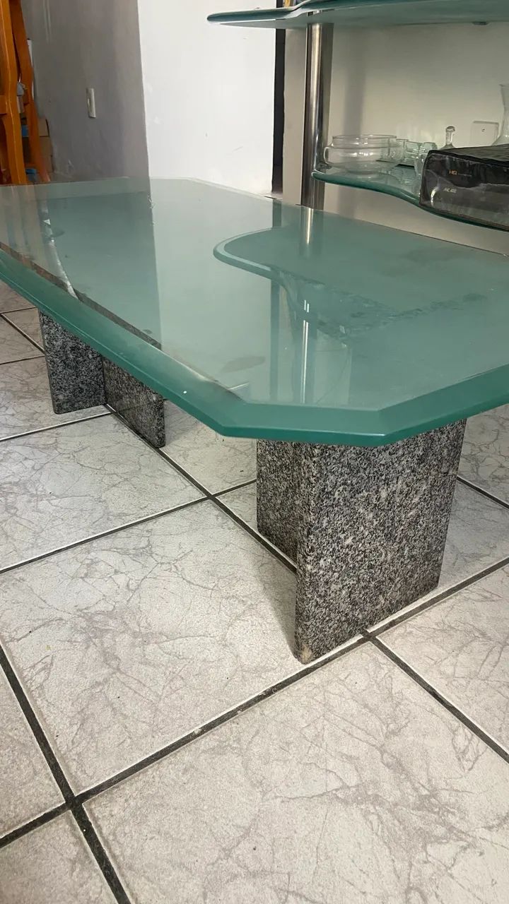 Mesa de Centro em Vidro com base em granito - Foto 4