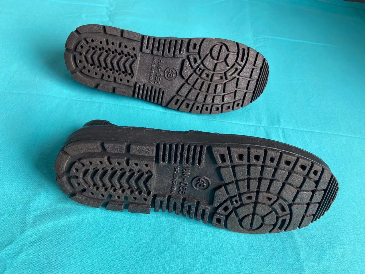 Tenis de Látex  - Foto 2