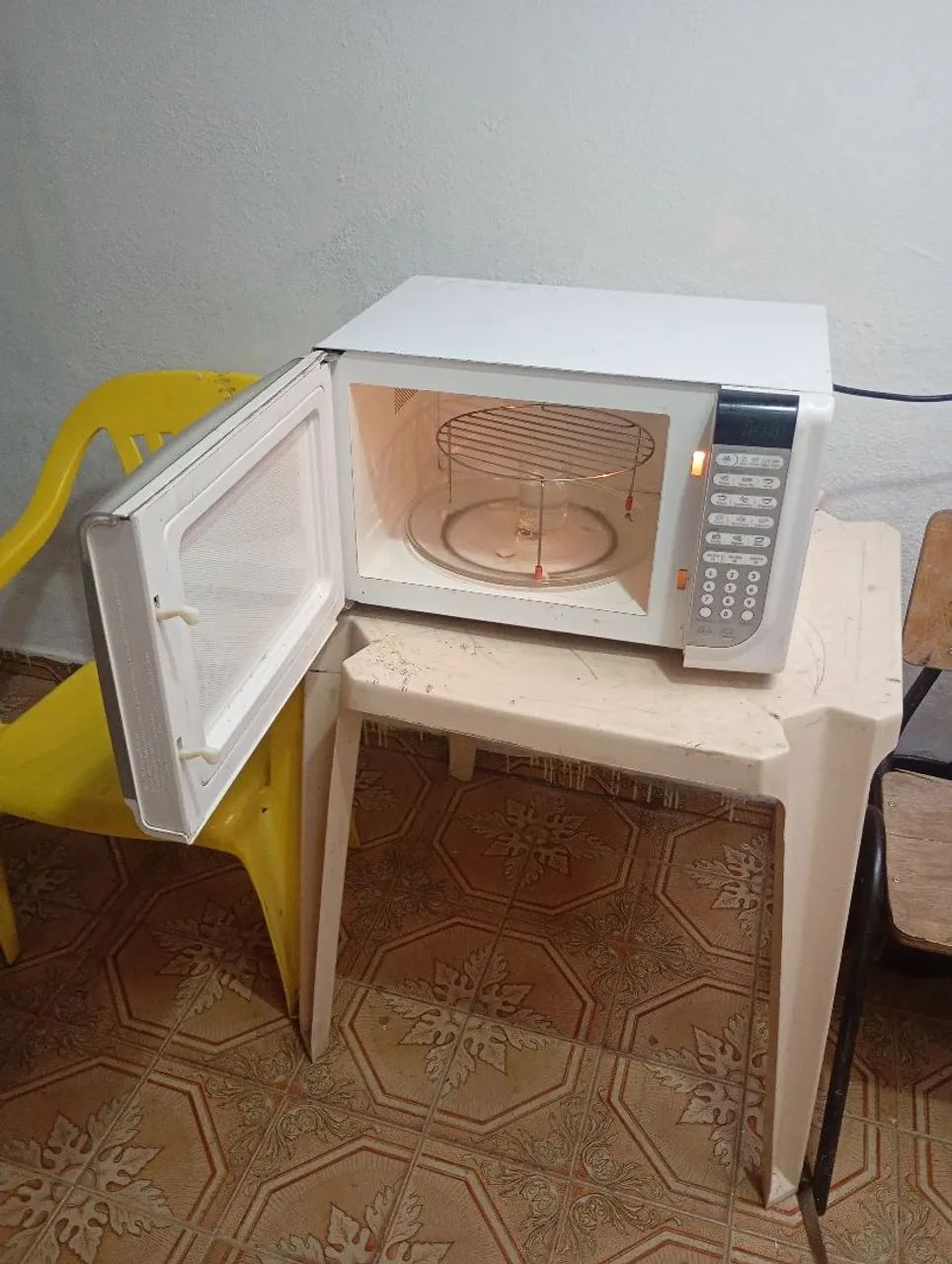 Microondas Eletrolux 28 litros  - Foto 4