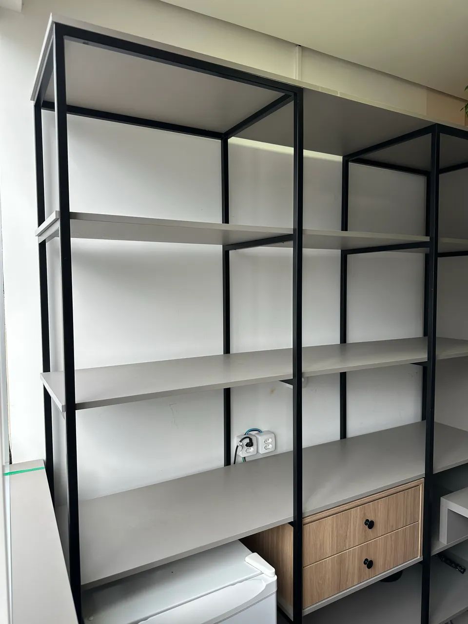 Armário Mdf com ferro  - Foto 3
