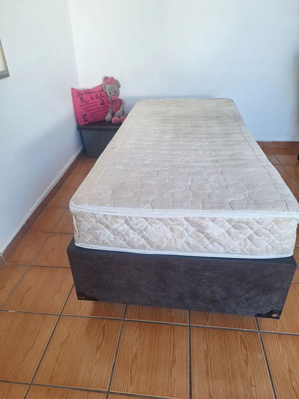 Cama Box solteiro, base nova e colchão usado ótimo estado. - Foto 2