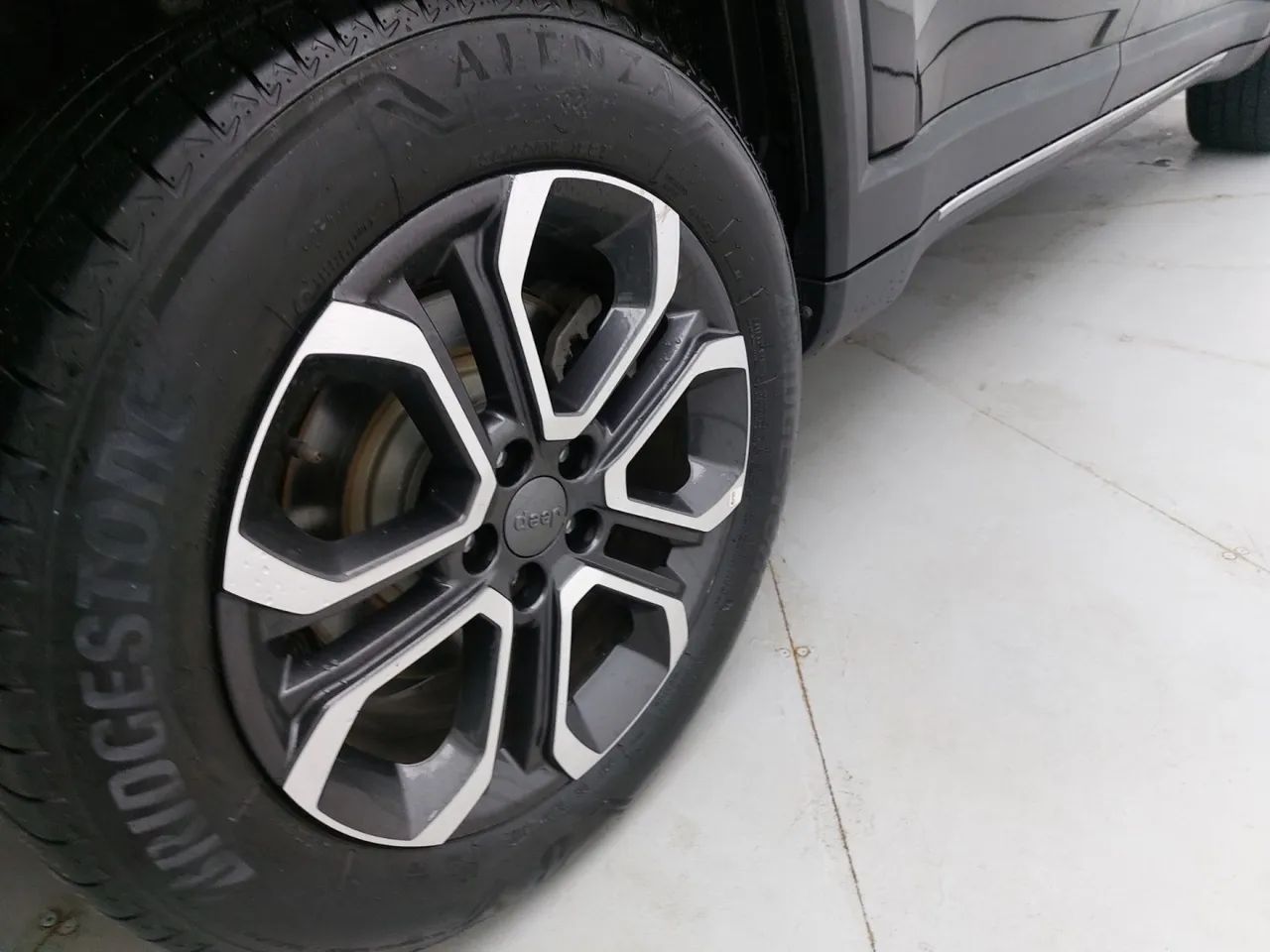 Jeep Commander Limited T270 1.3 TB Flex Aut., foto 14 de 18