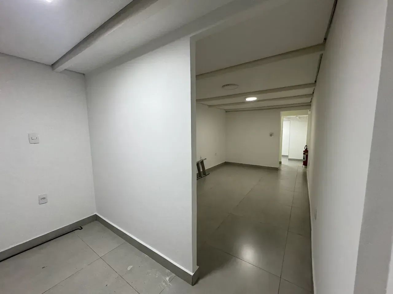 Ponto comercial/Loja/Box para aluguel com 30 metros quadrados - Foto 3