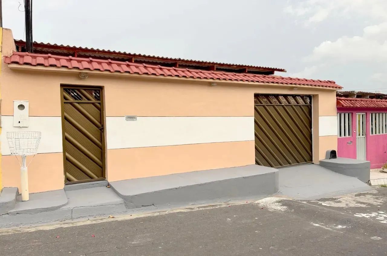 Casa à Venda no Conjunto Rio Maracanã  Bairro Flores, Manaus/AM