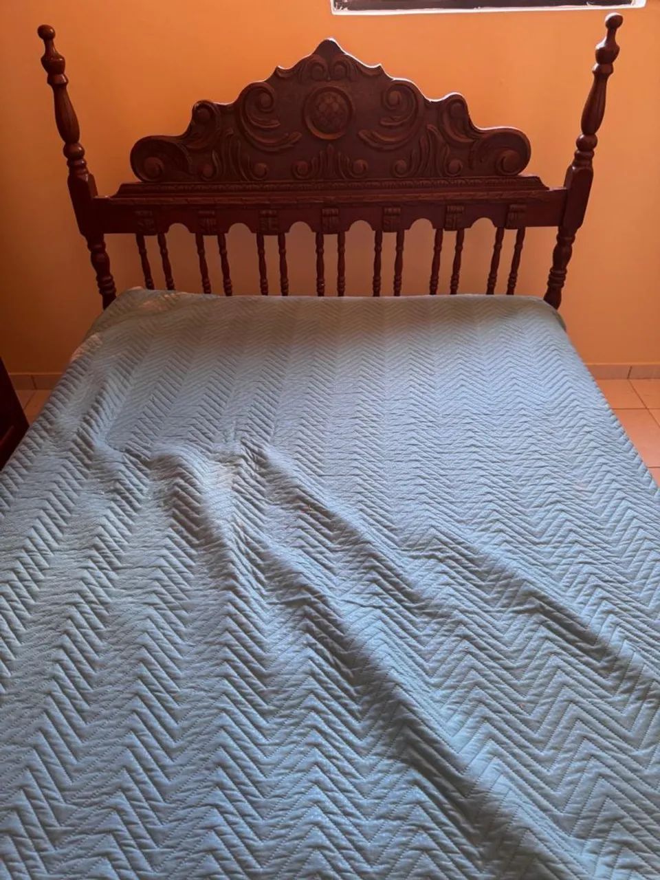 Cama de madeira  e o colchão  - Foto 5