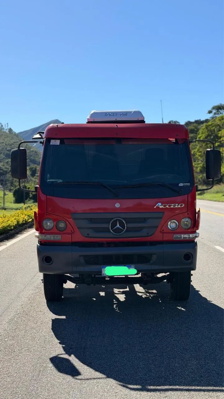 Accelo 1016 2015 no chassis  - Foto 3
