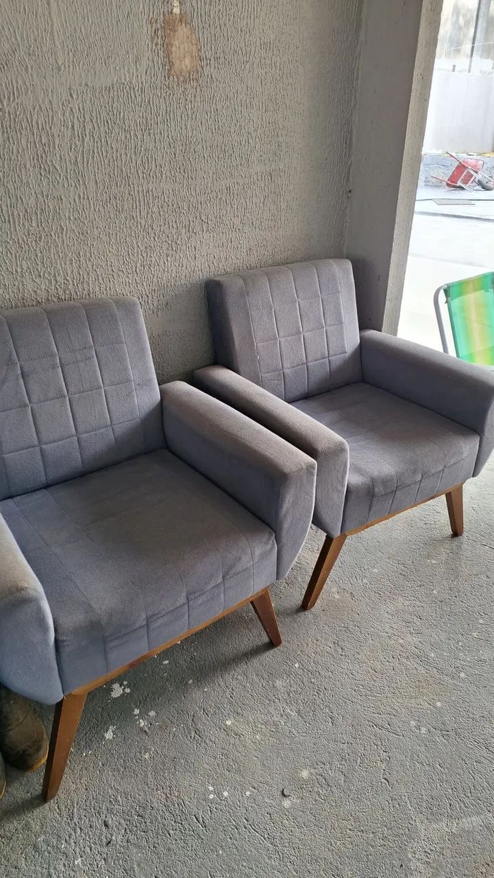 2 poltronas com pes de madeira  - Foto 4