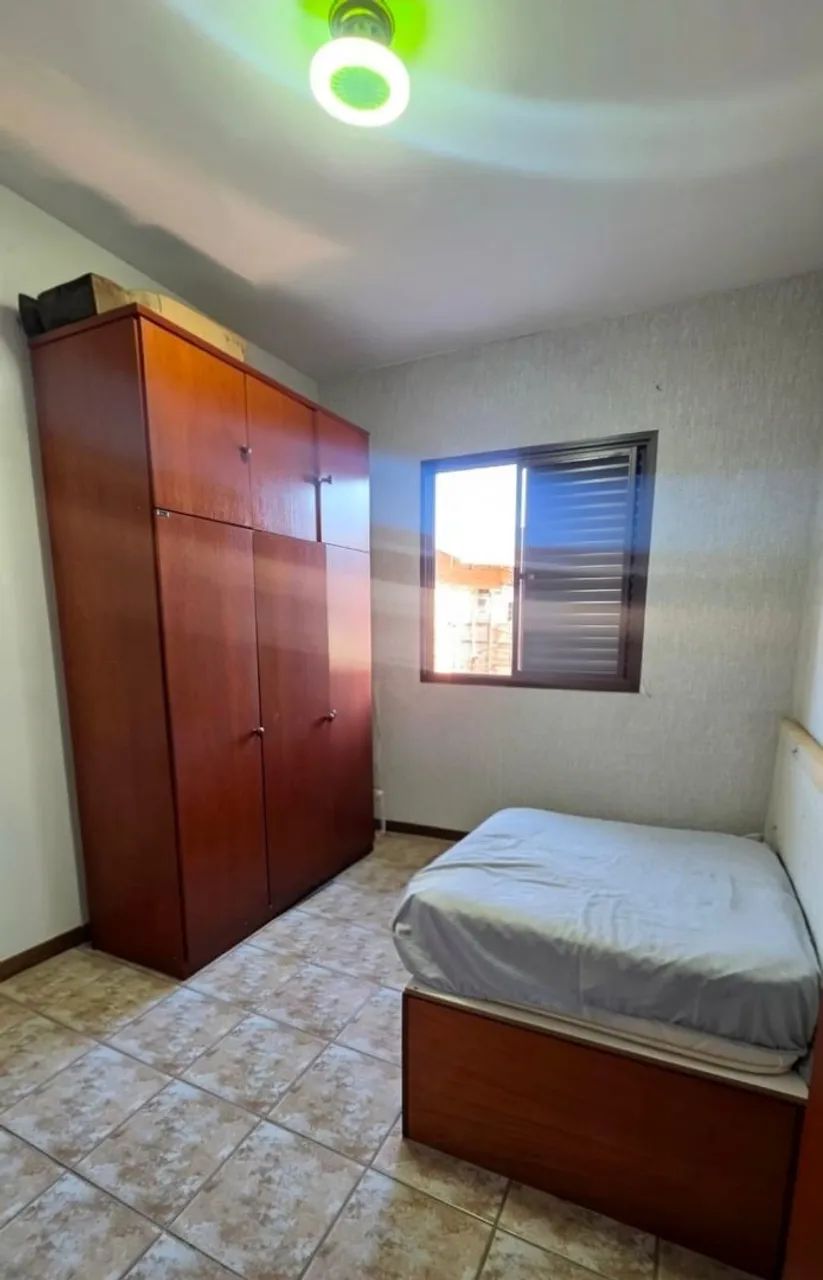 Guarda roupa  madeira 