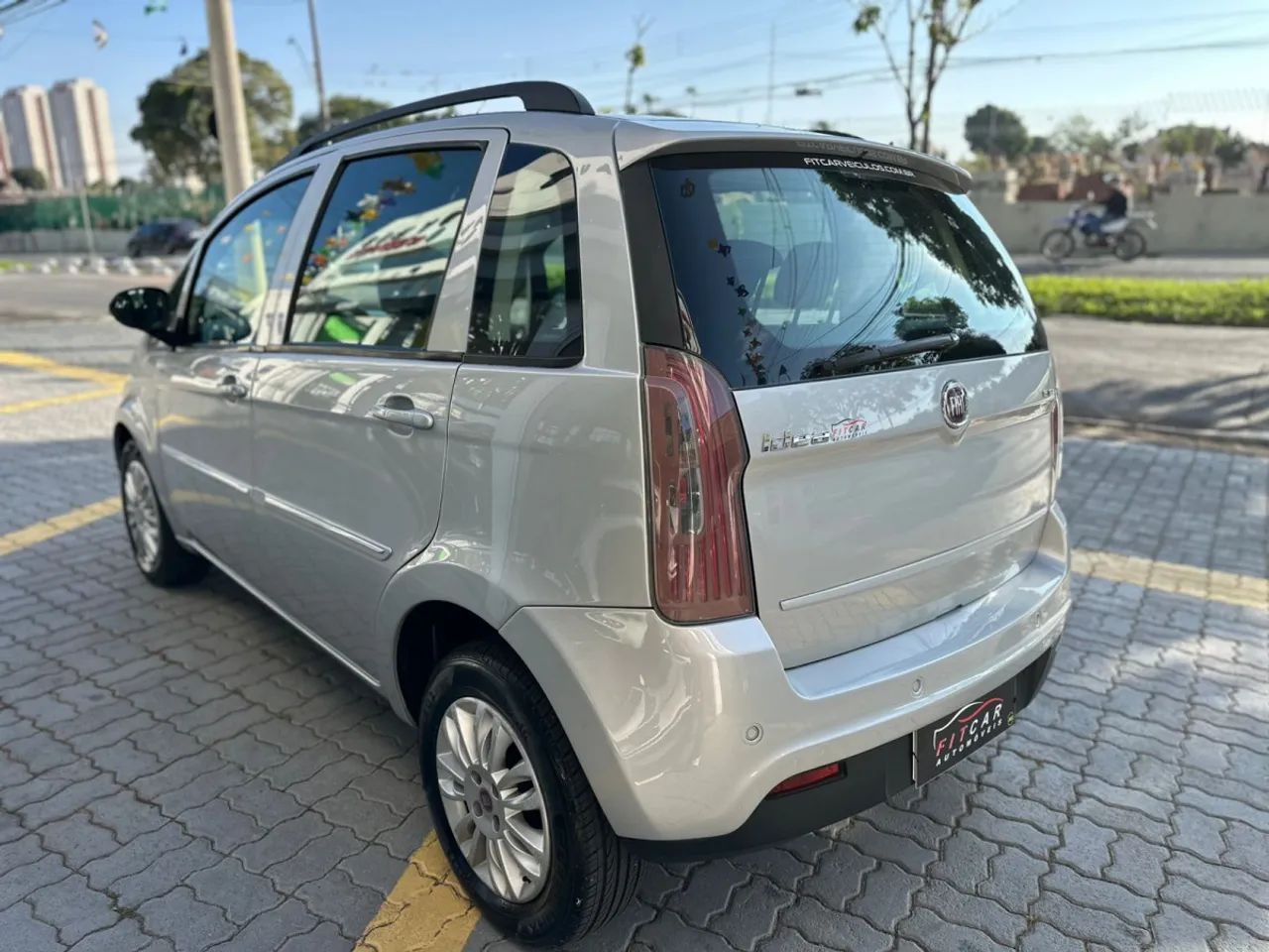 Fiat Idea Essence Dualogic 1.6 Flex 16V 5P 2012 - Foto 5