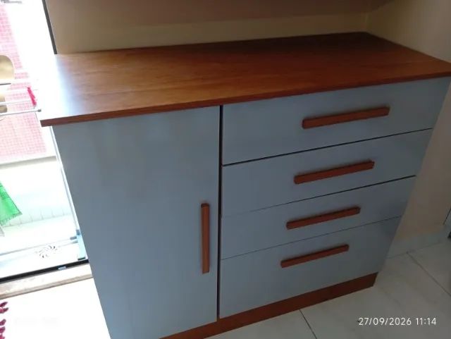 Comoda 4 gavetas e 1 porta semi nova  em perfeito estado.  - Foto 3