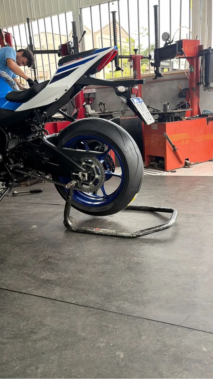 SUZUKI GSX-R1000RR 2025 - IMPECÁVEL  - Foto 4