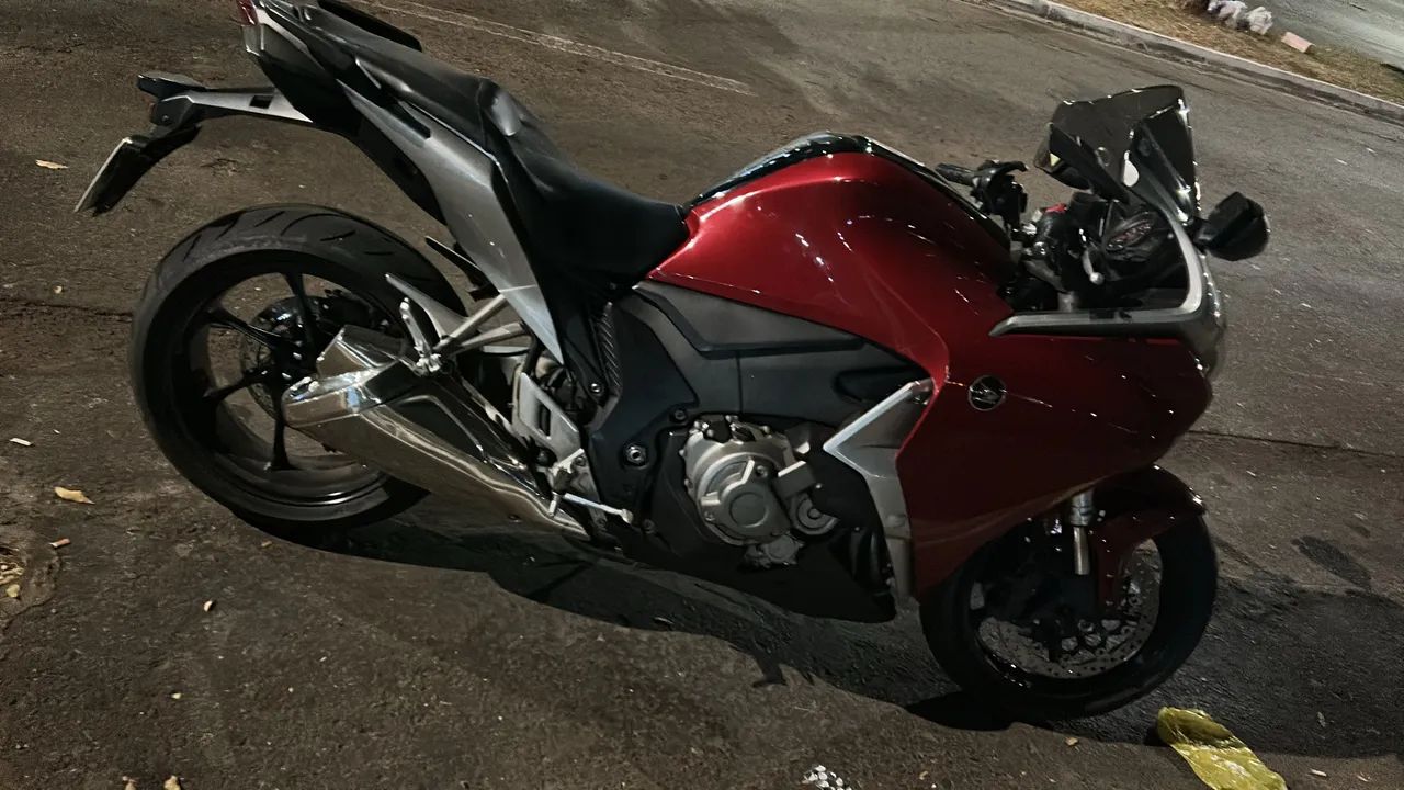 HONDA VFR1200F ABS DCT  - Foto 4