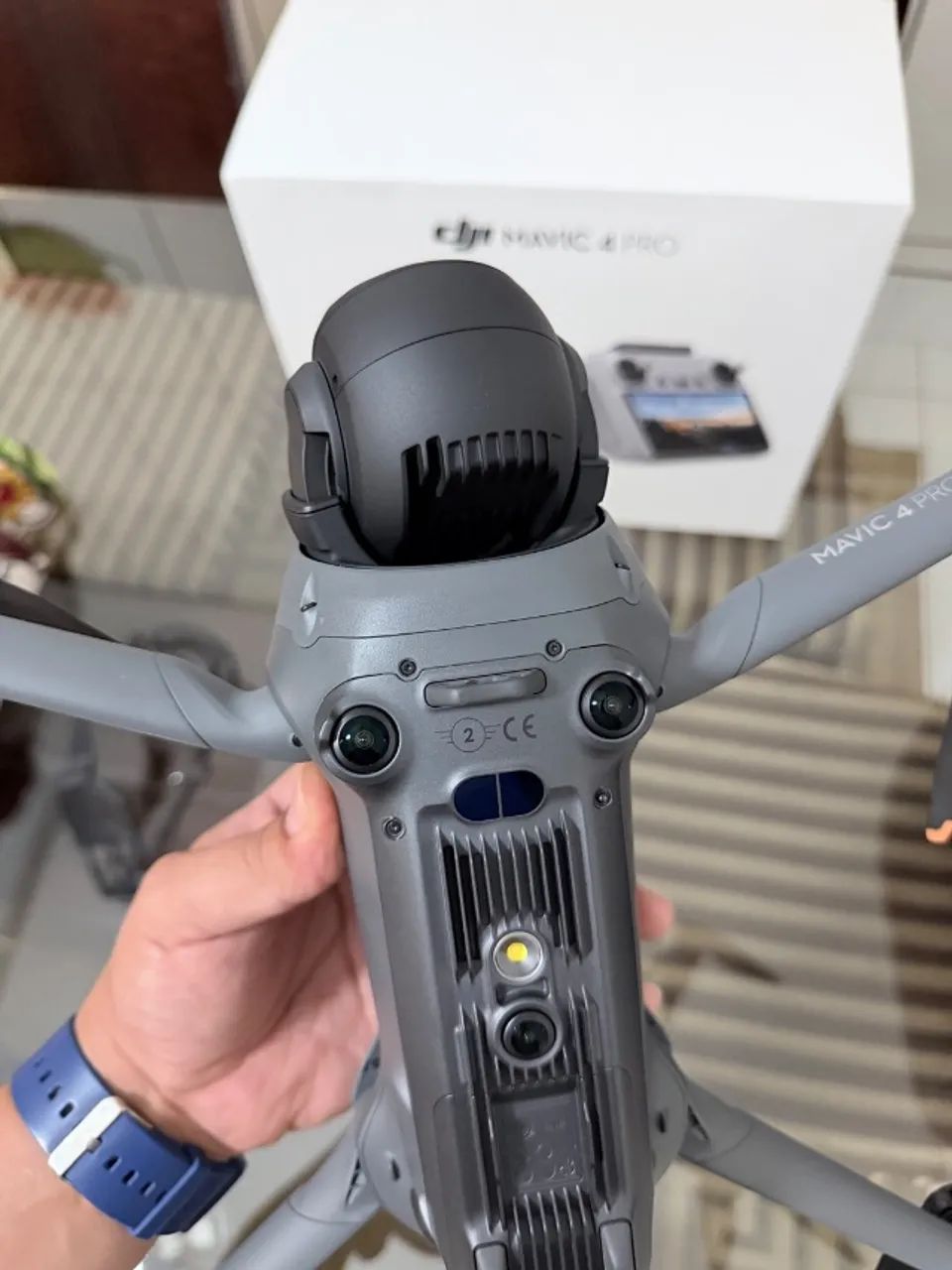 SOMENTE O DRONE MAVIC 4 PRO - SEMI NOVO  - Foto 4