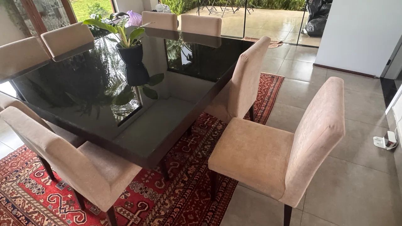Mesa de Jantar Grande com 8 Cadeiras - Tampo Preto - Foto 3