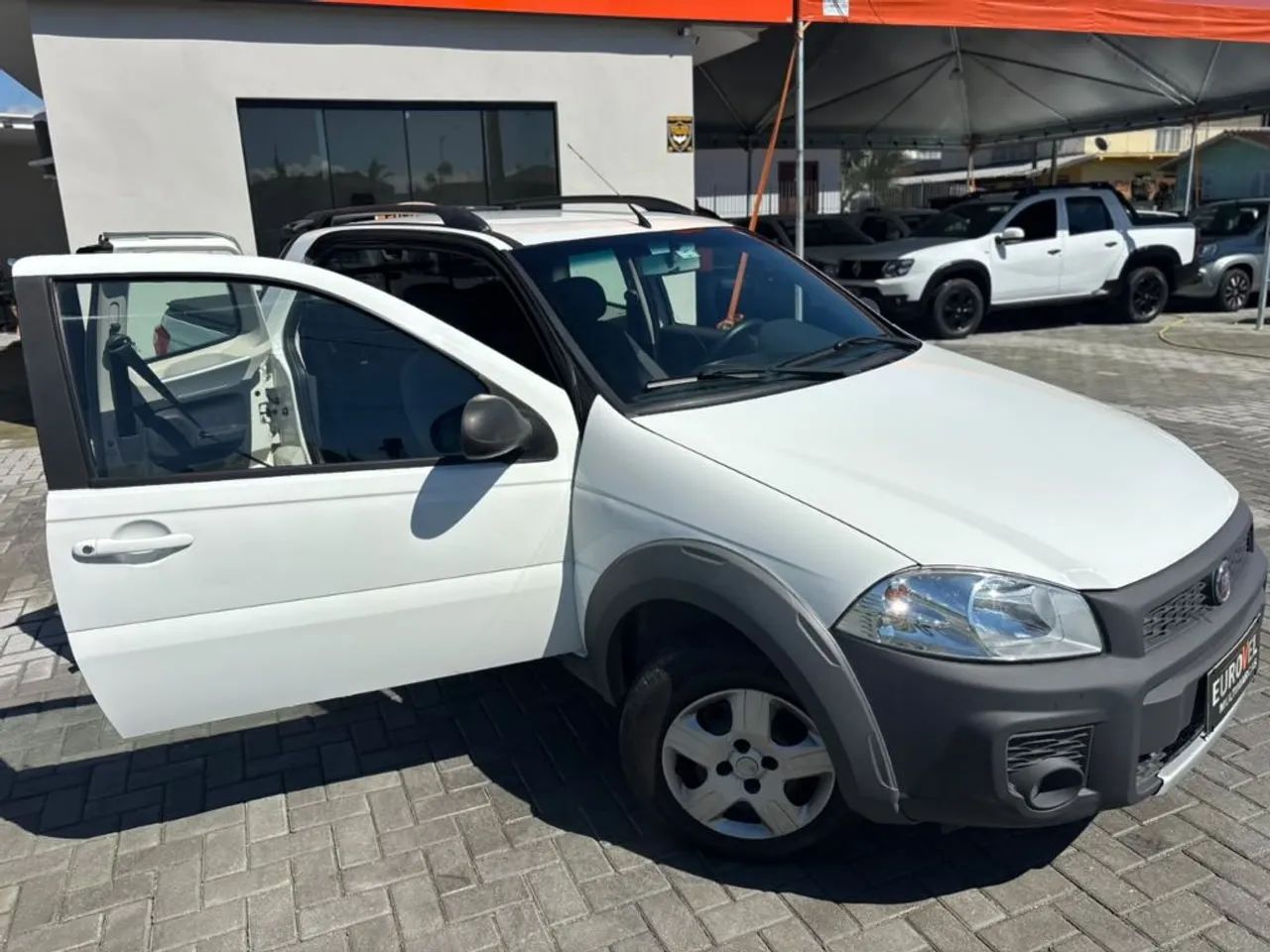 Fiat Strada Working Hard 1.4 Fire Flex 8V CD 2017 - Foto 5