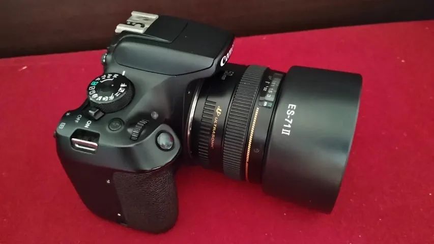 CAMERA REBEL T6 + LENTE EF 50mm f/1.4 USM - Clássica e versátil 2 BATER