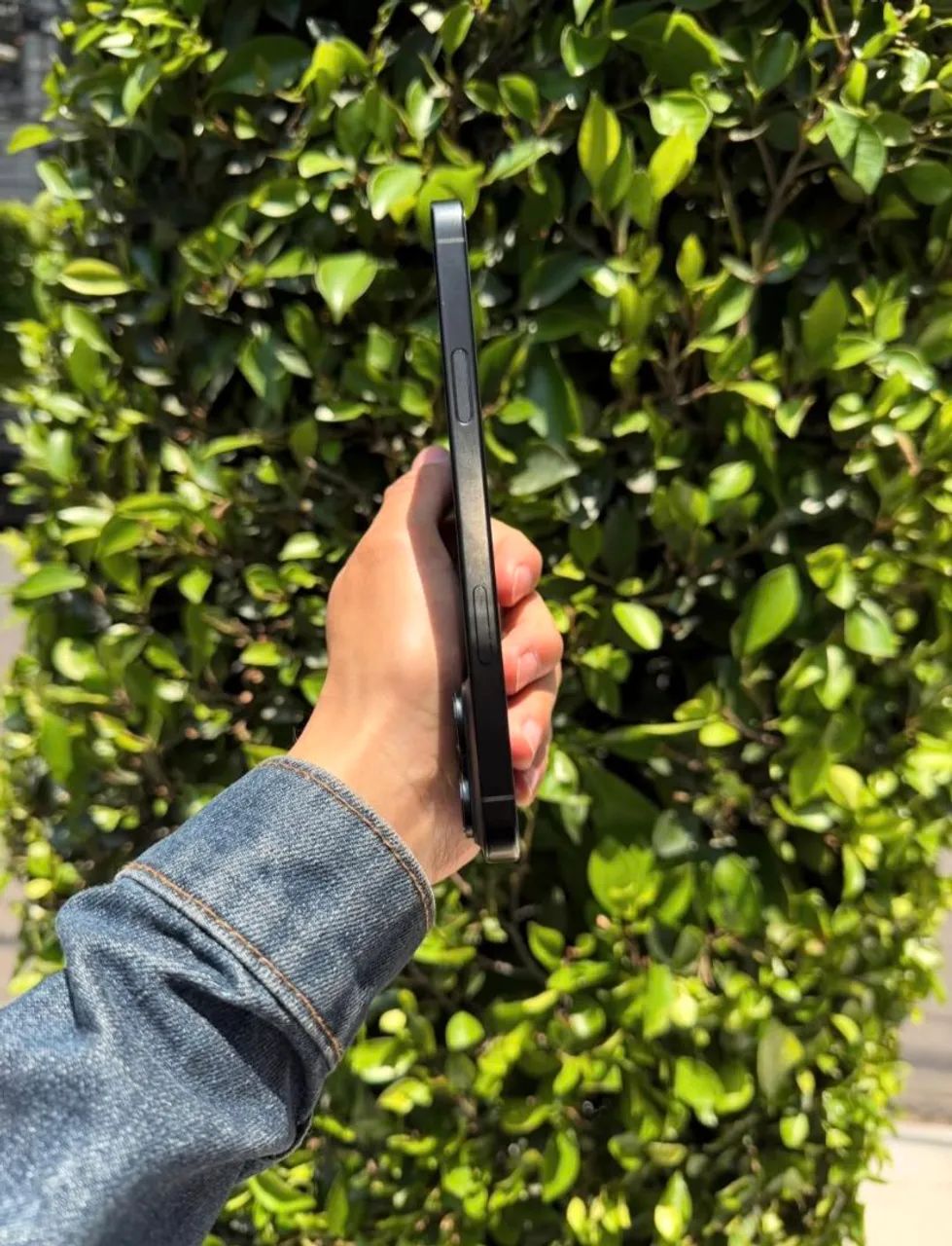 iPhone 15 Pro Max Black 256GB - SEMI-NOVO  - Foto 4