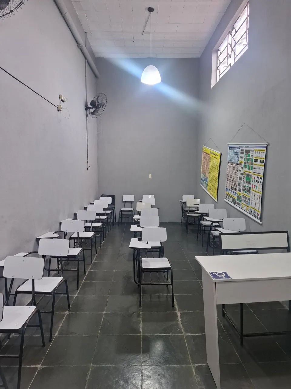 Cadeira escolar 