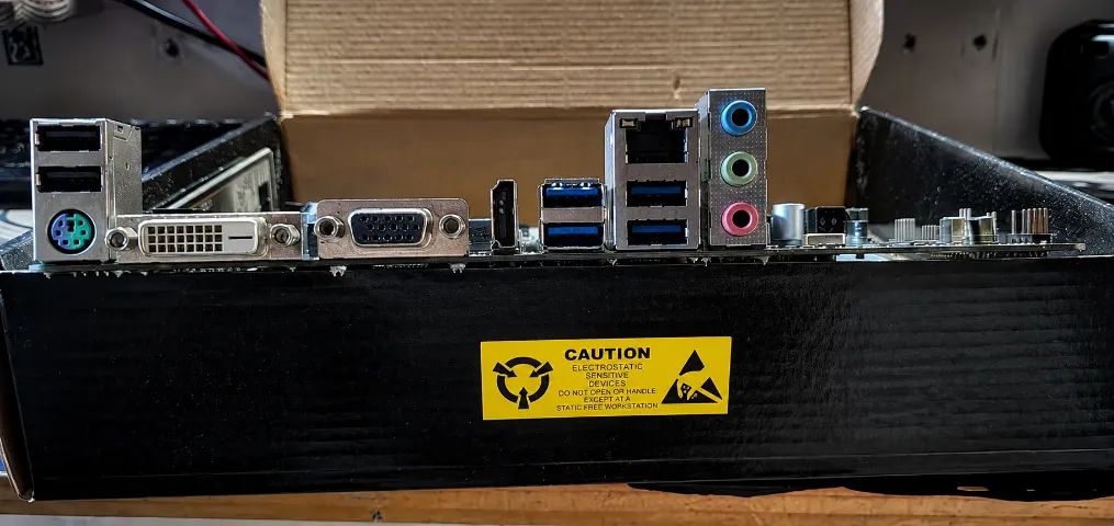 Kit Ryzen 5 1600AF + A320 HDV + Cooler Box - Foto 4