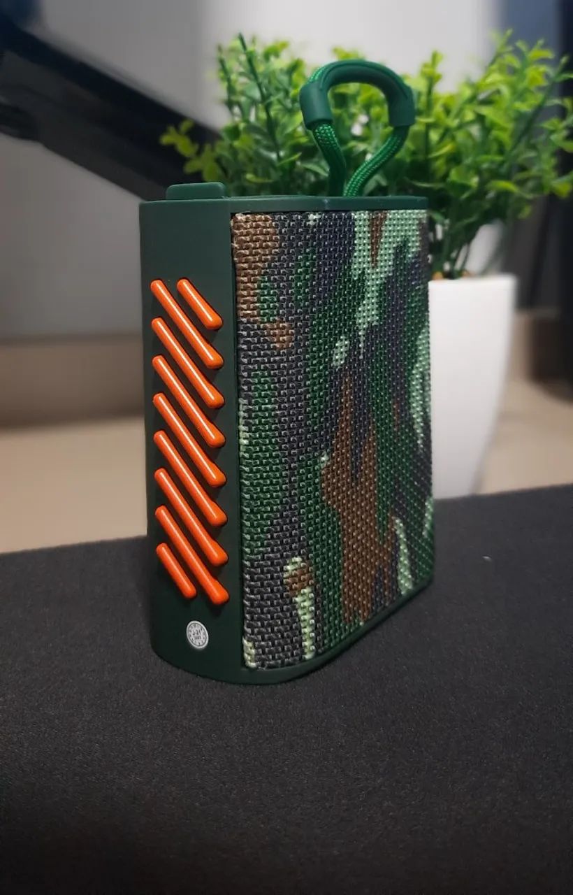 Caixa de Som Bluetooth Camuflada com LED - R$ 80
