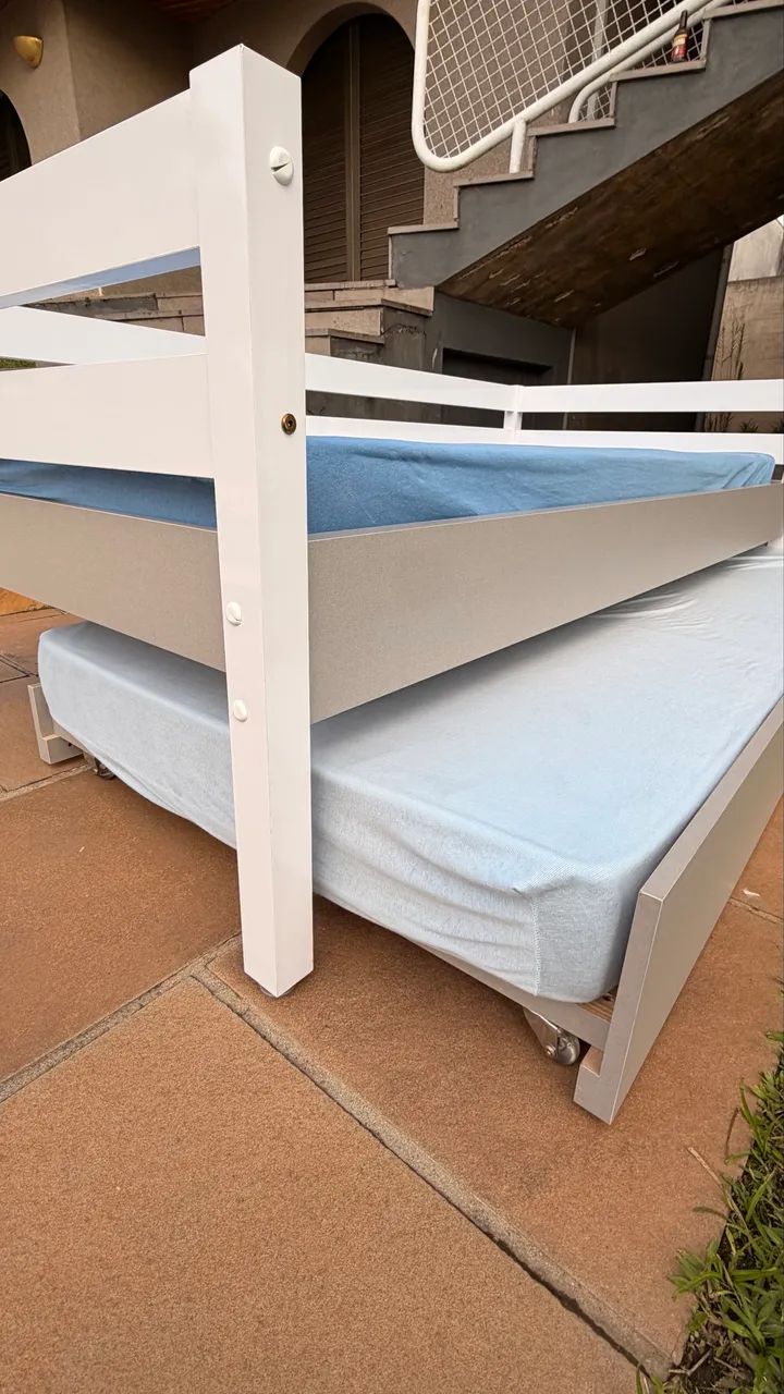 Cama solteiro com bi cama com 2 colchões 