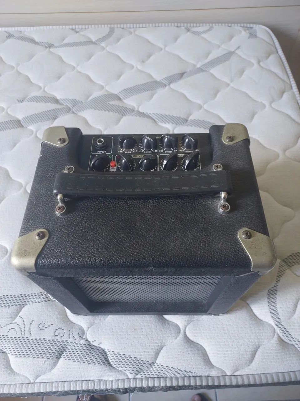 Kit: guitarra, pedaleira e amp - Foto 3
