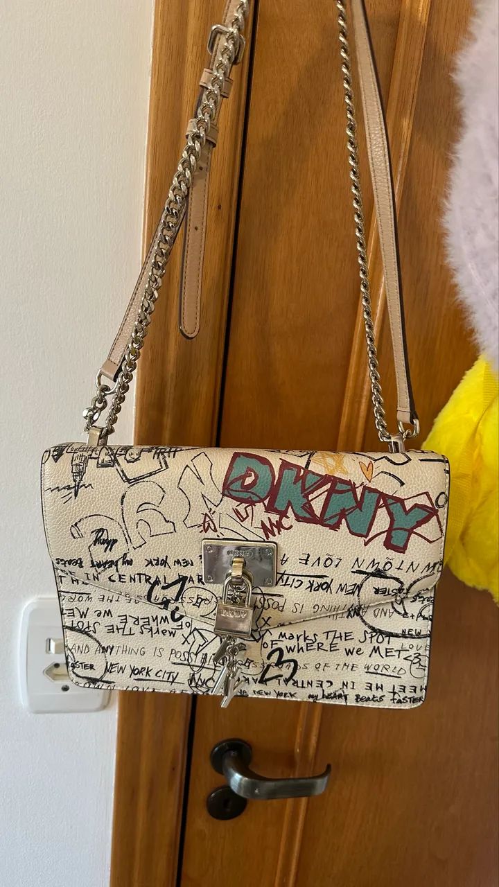 Bolsa média DKNY  