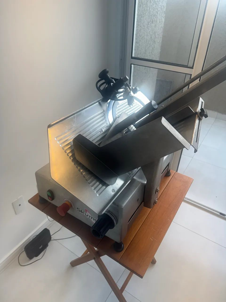 MÁQUINA DE FATIAR QUEIJO E PRESUNTO. - Foto 6