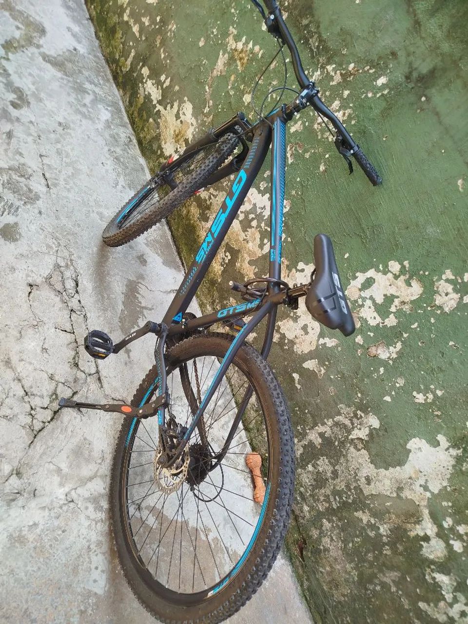 Bicicleta GTS aro 29,   21 marchas semi nova,tudo perfeito 