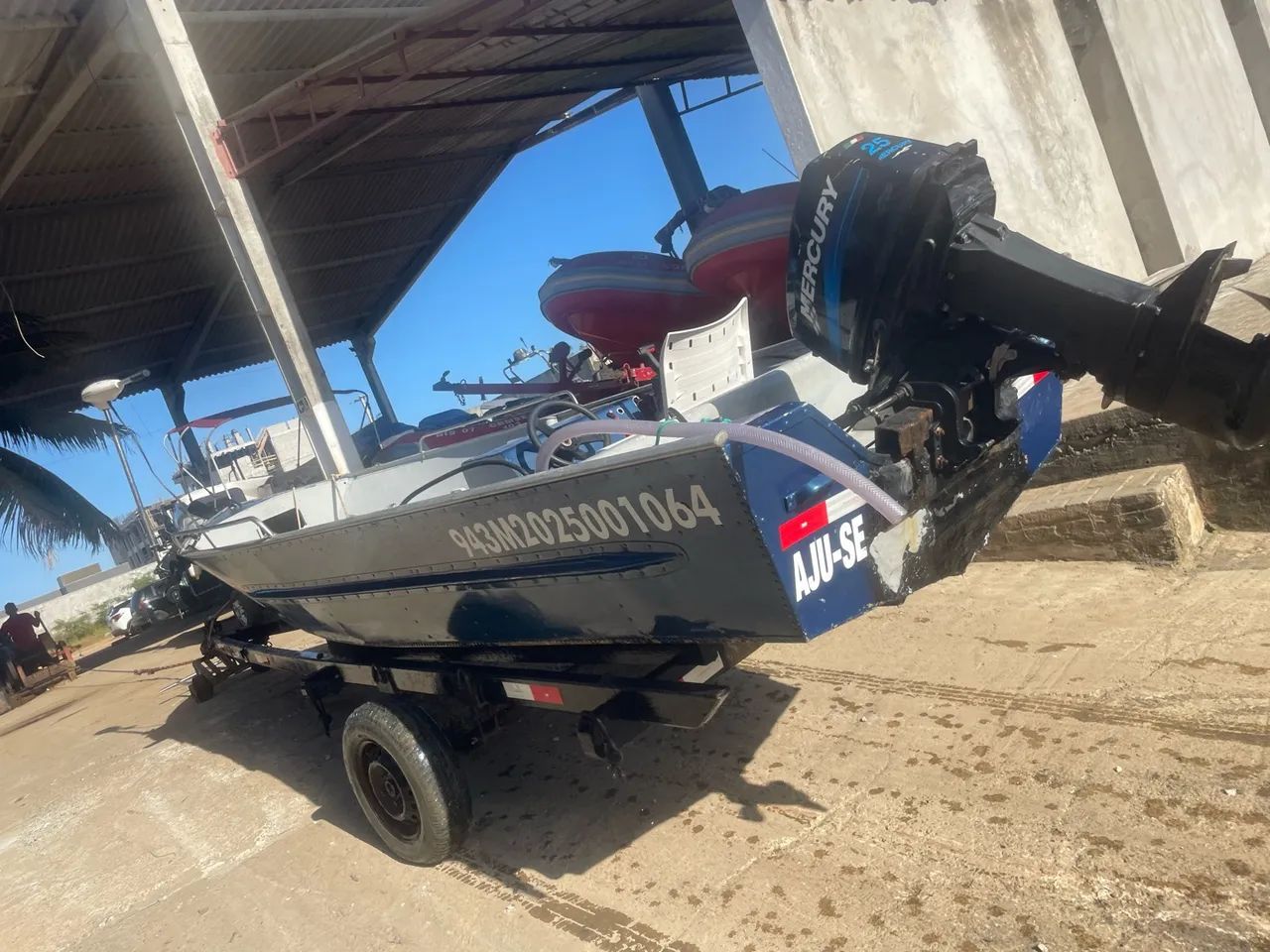 Barco de alumínio 