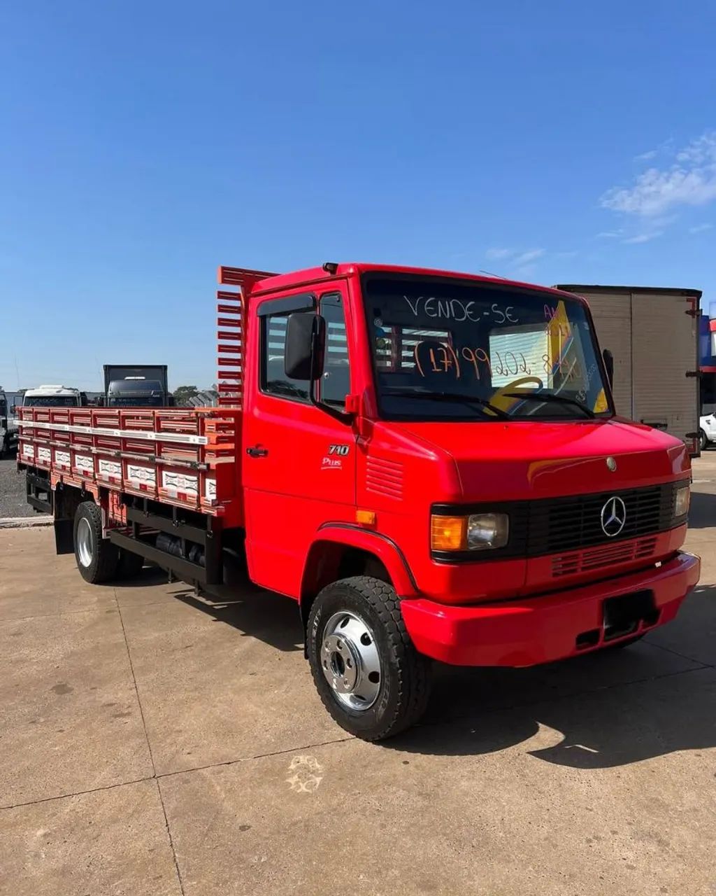 CAMINHÃO MB 710