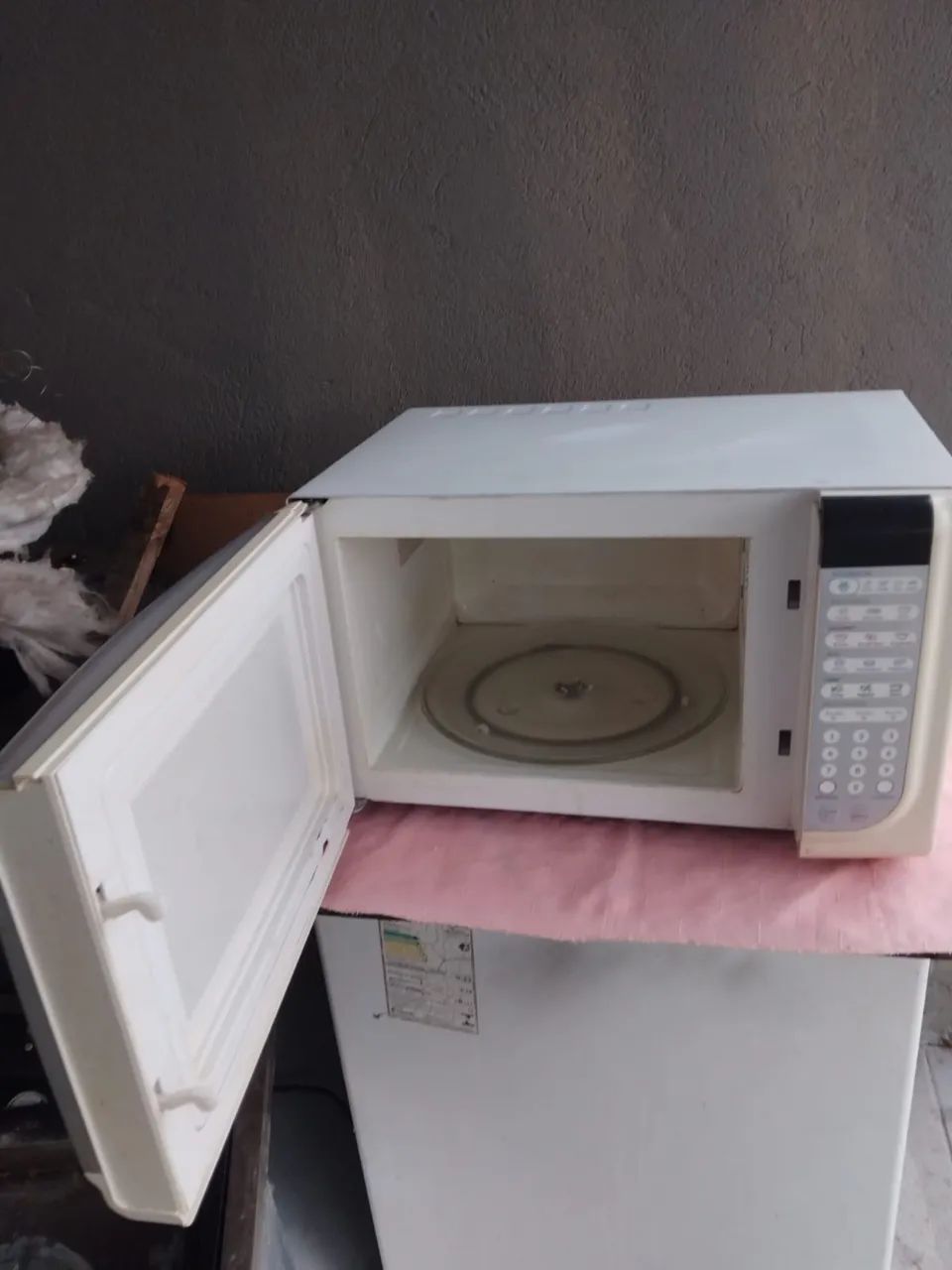VENDO MICROONDAS ELECTROLUX 31 LITROS - Foto 2