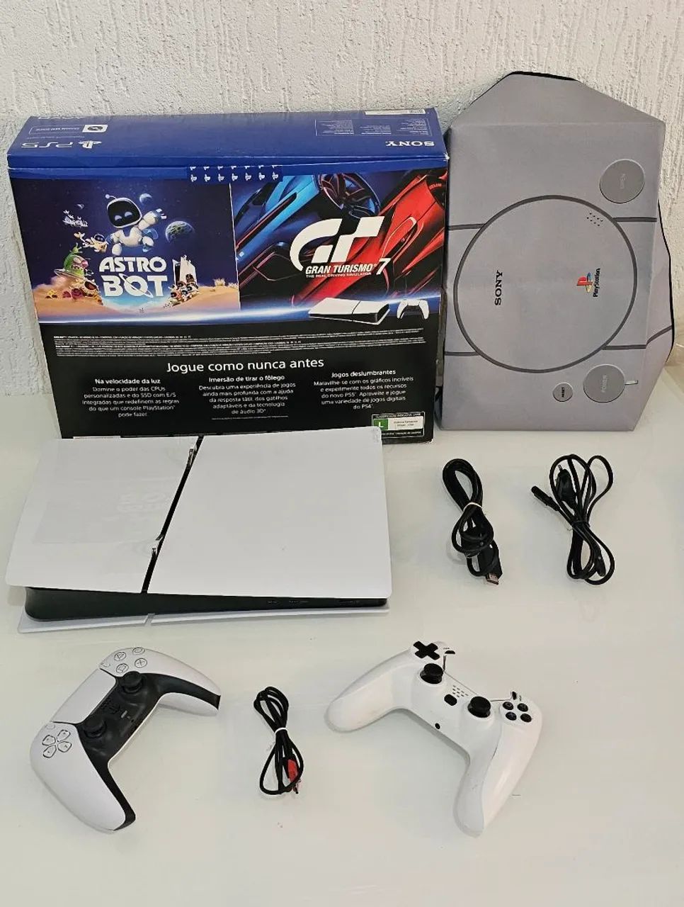 Playstation 5 Digital Edition Slim 1tb - Na Caixa + 2 Contro - Foto 2