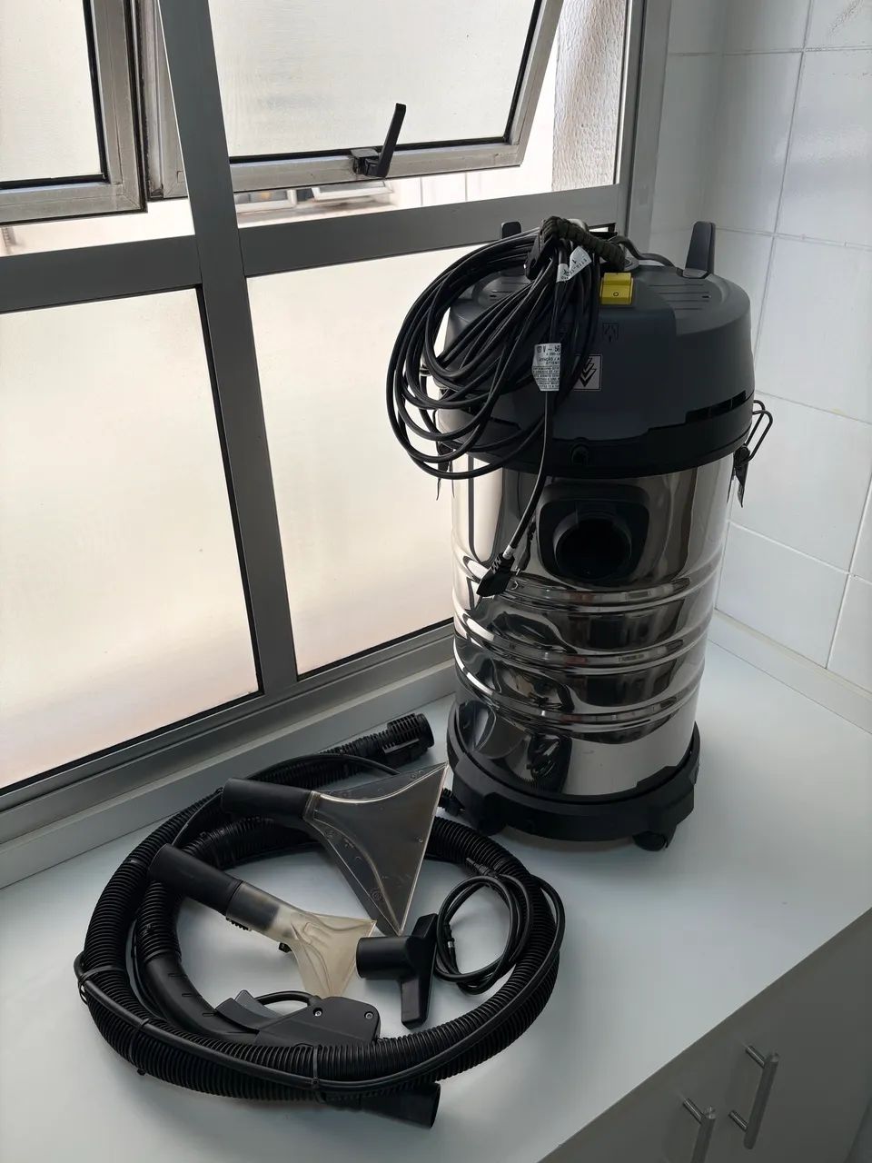 Extratora e Lavadora Karcher Puzzi 10/30 - Foto 4