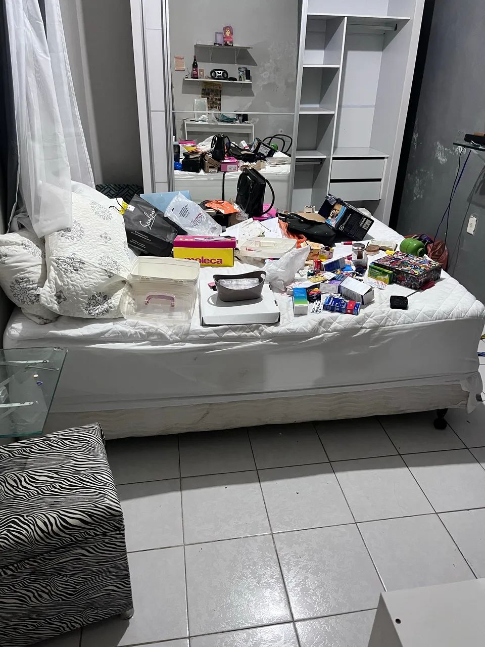 Cama e colchão queen