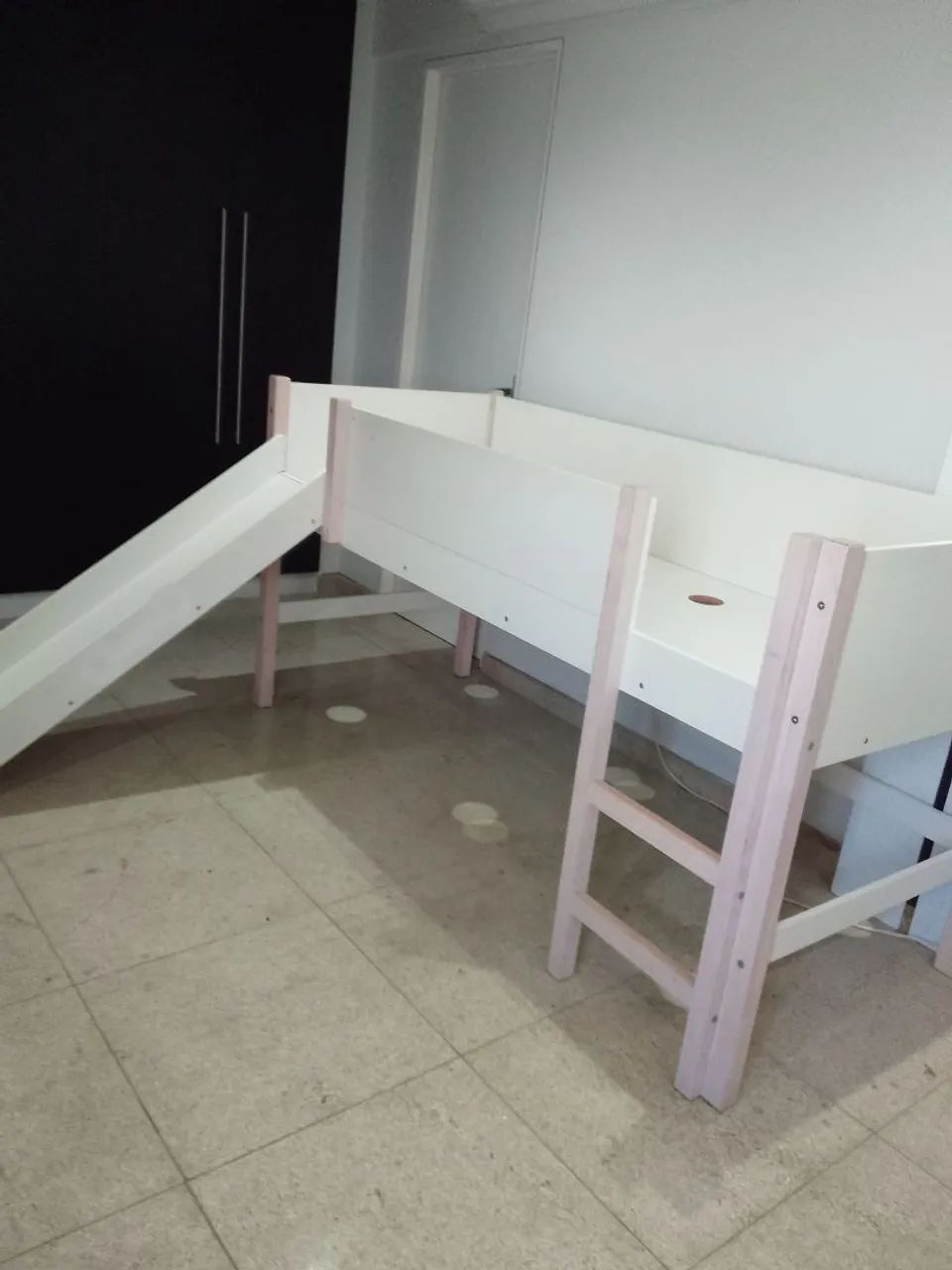 Cama infantil com escorregador  - Foto 4