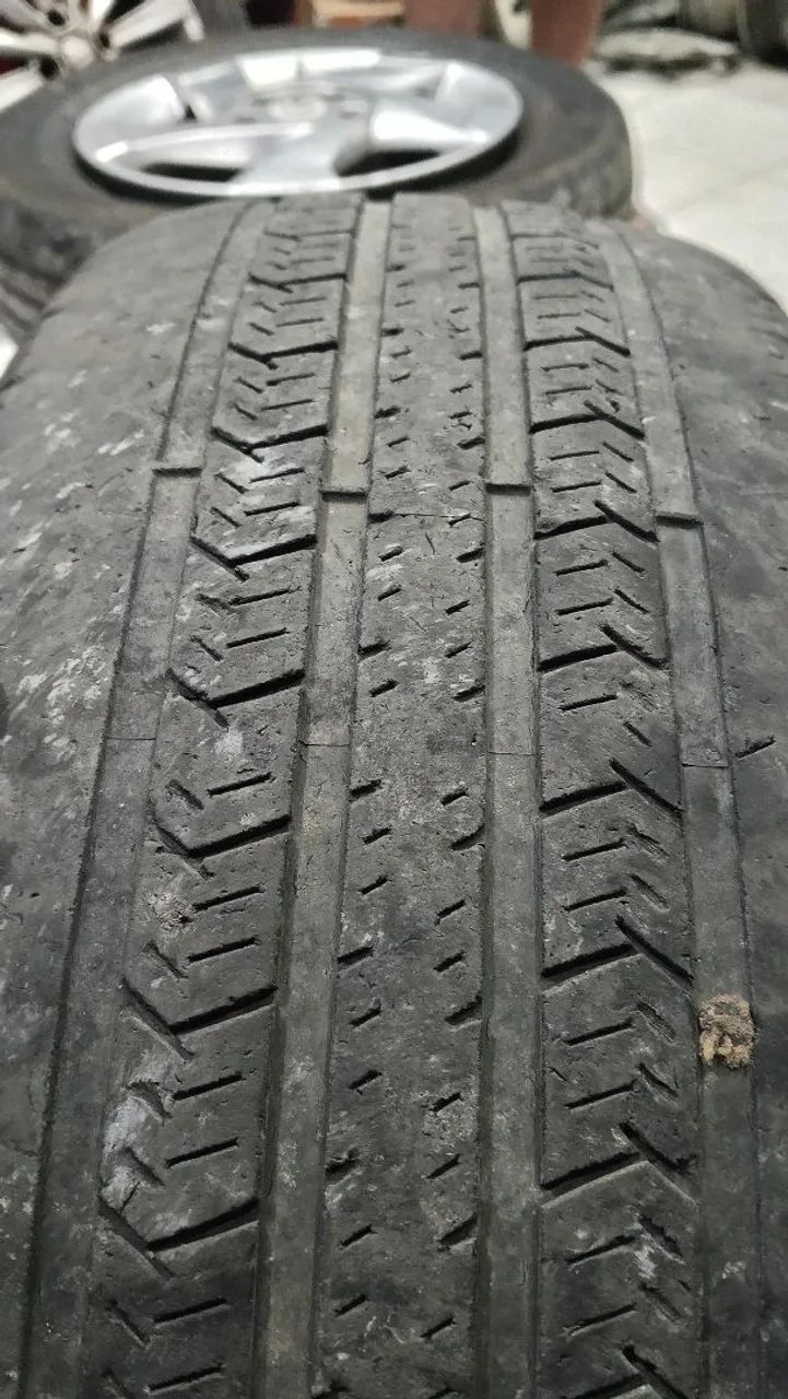 Pneu  215/65R16  - Foto 4