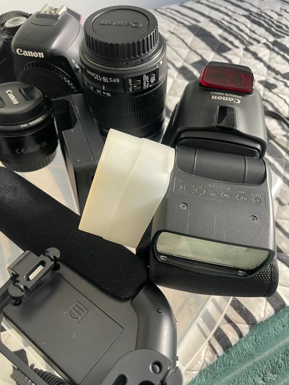 Canon T3i Completa c/ 2 Lentes + Flash + Microfone - Foto 2