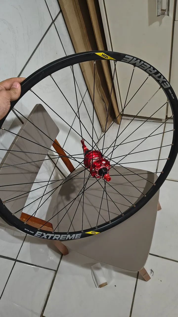 Roda Cubo Tanke Th390 e Aro Extreme e raios inox