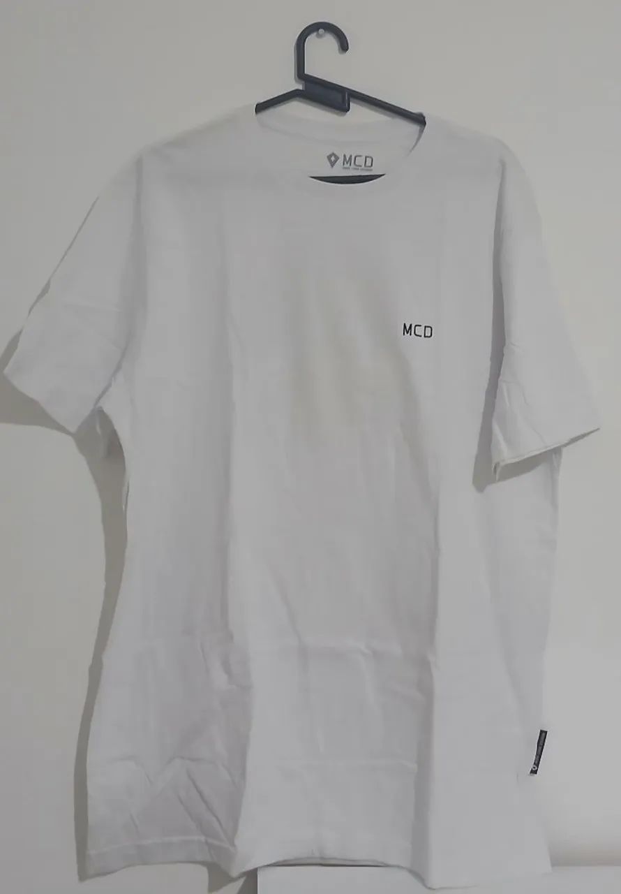 Kit com 2 camisetas tamanho G ( branca e Preta)