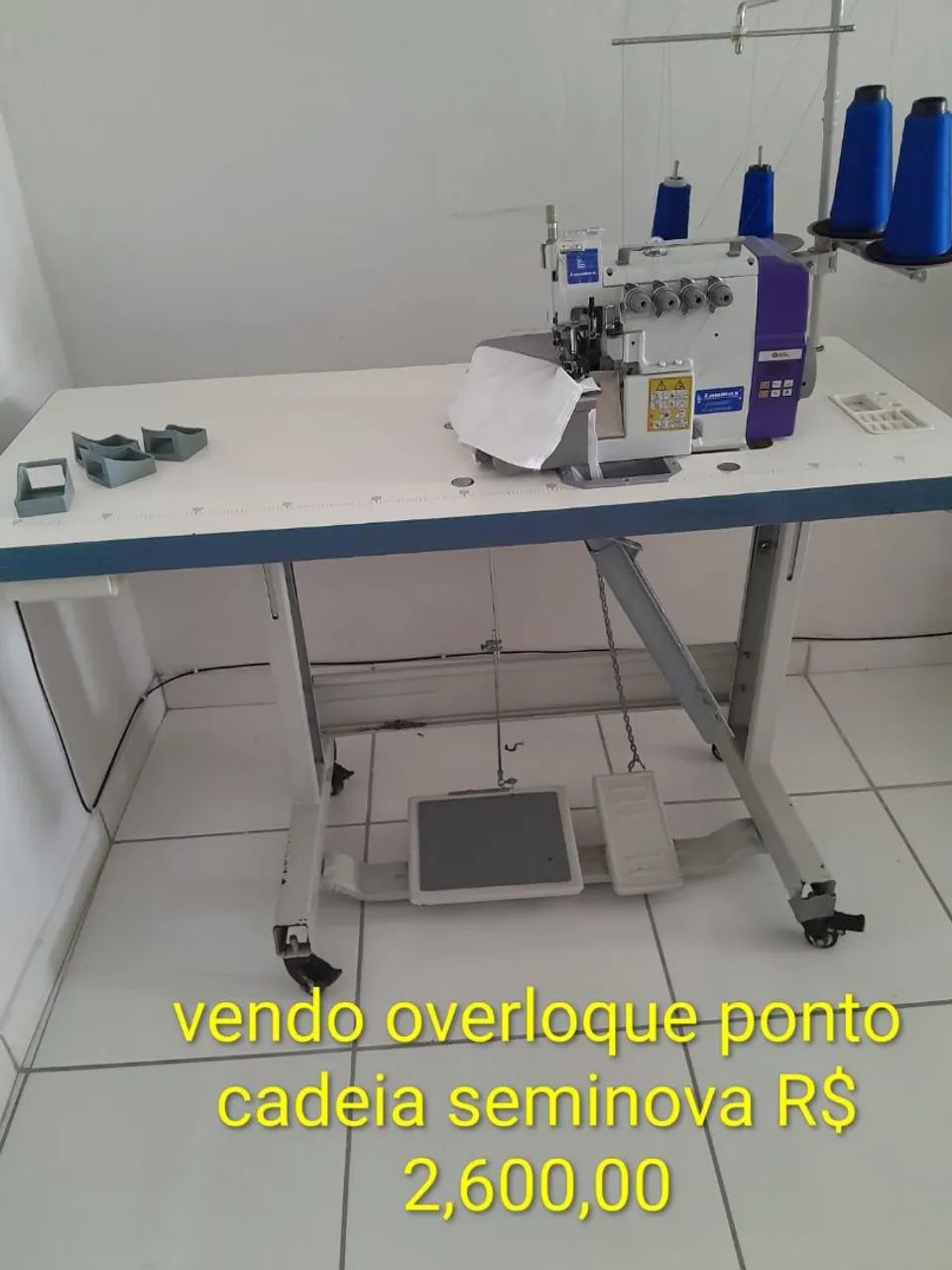Máquina overloque 
