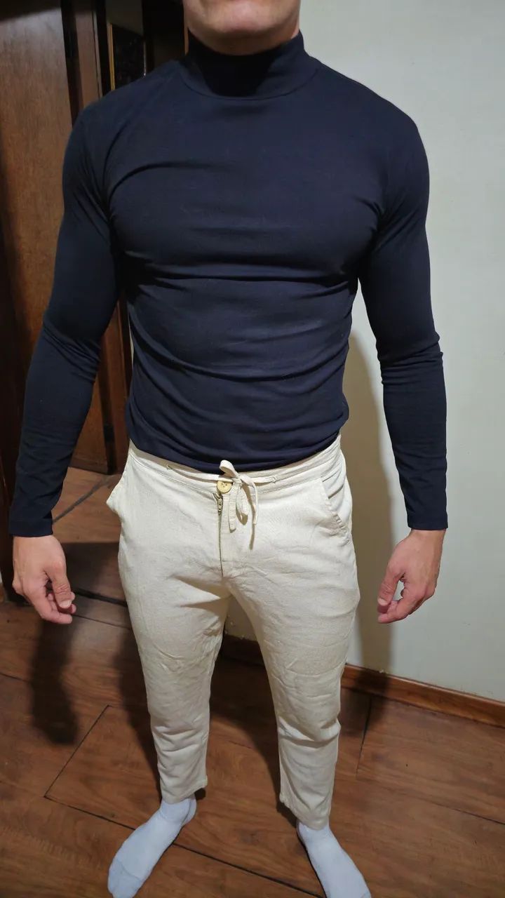 Camisa gola alta em algodão egípcio 
