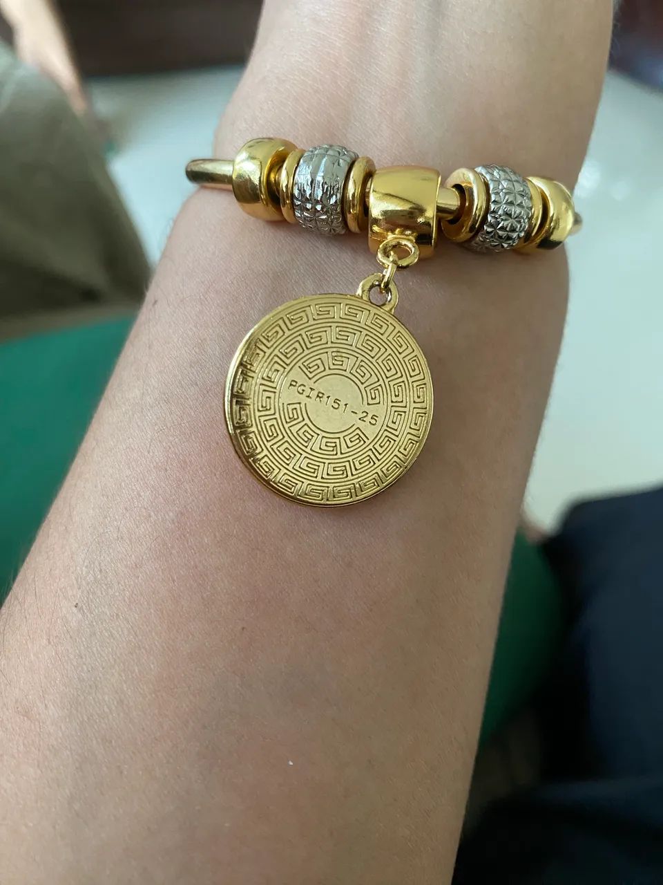 Bracelete Versace italiano com código numérico  - Foto 3