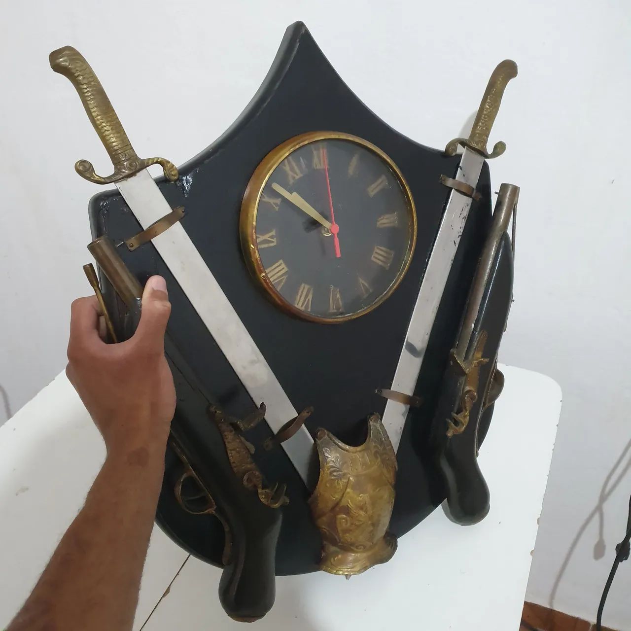 Brasão Medieval com Relógio  - Foto 3