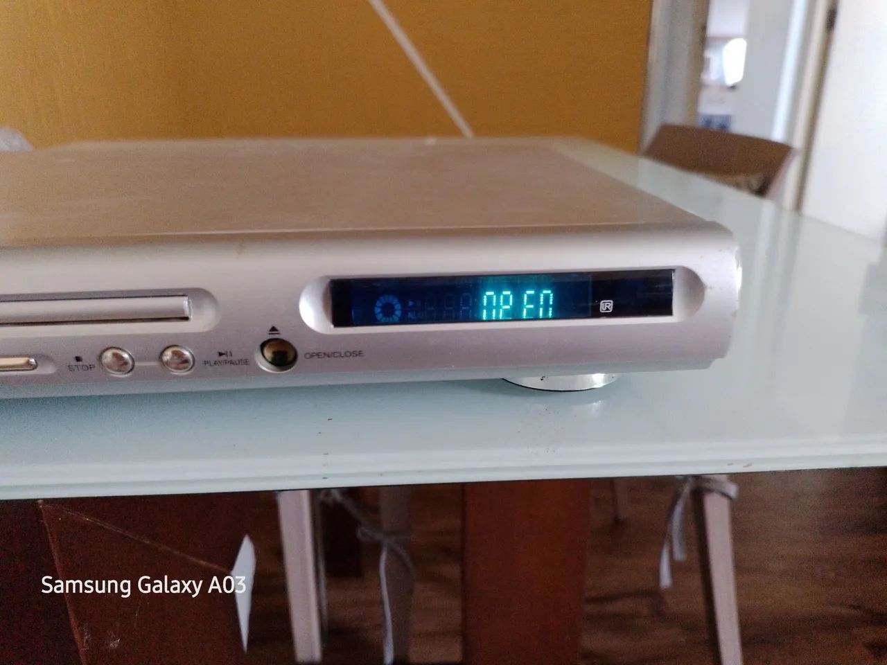 Dvd player Suzuki modelo GA-818 [para consertar] - Foto 3
