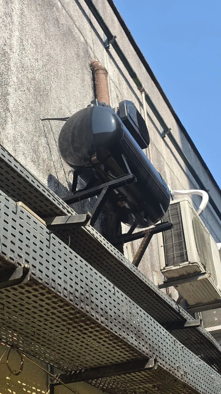 Envasadora de pastosos  e compressor
